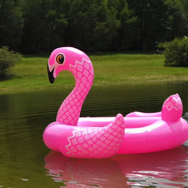 Location Bouée géante flamant rose - La Sceno