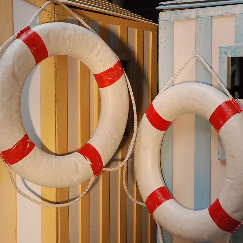 Location Bouée de sauvetage pour vos événements à Lille et Paris Décoration Plage
